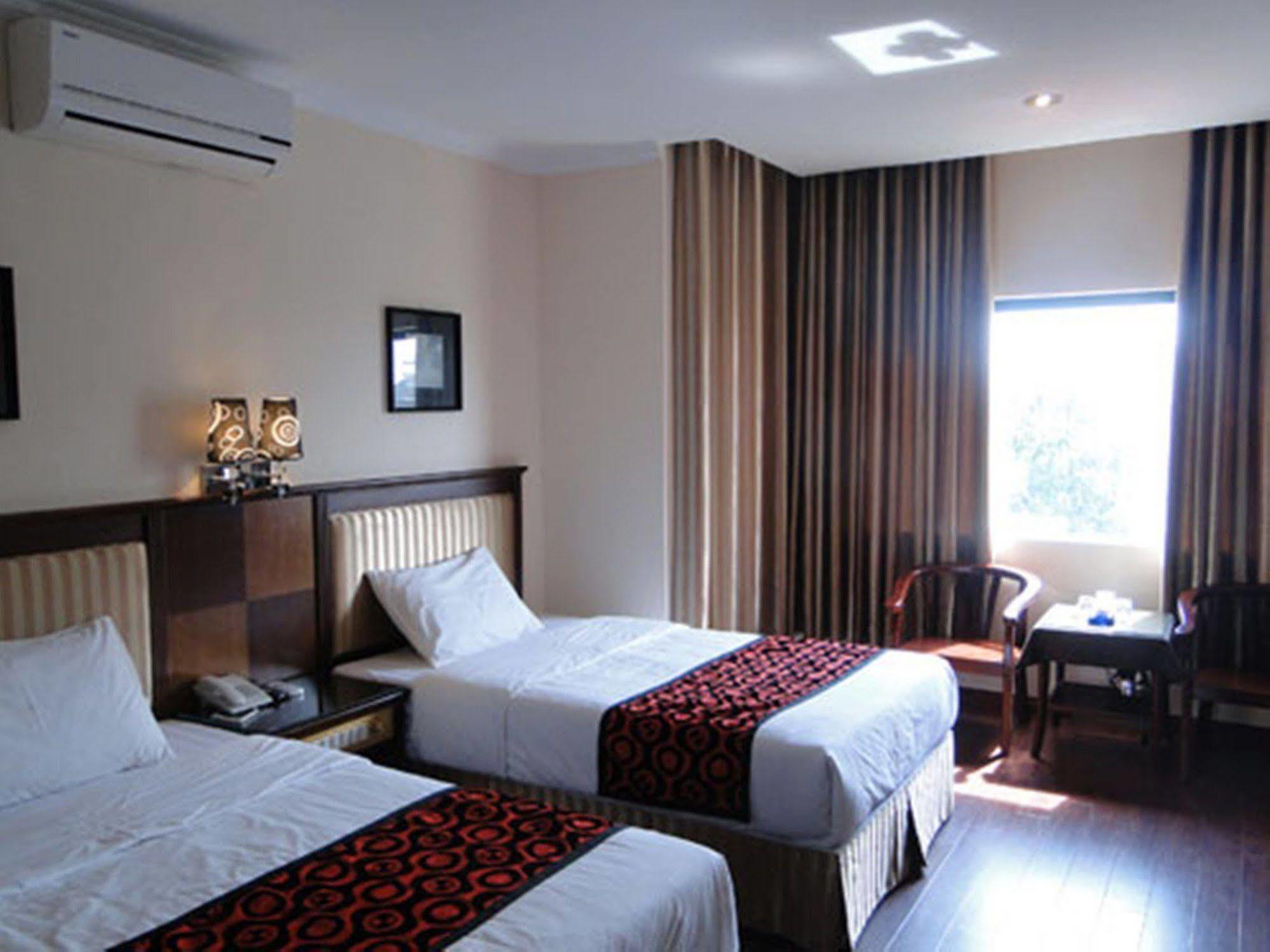 Bac Do Hotel Hanoi Bagian luar foto