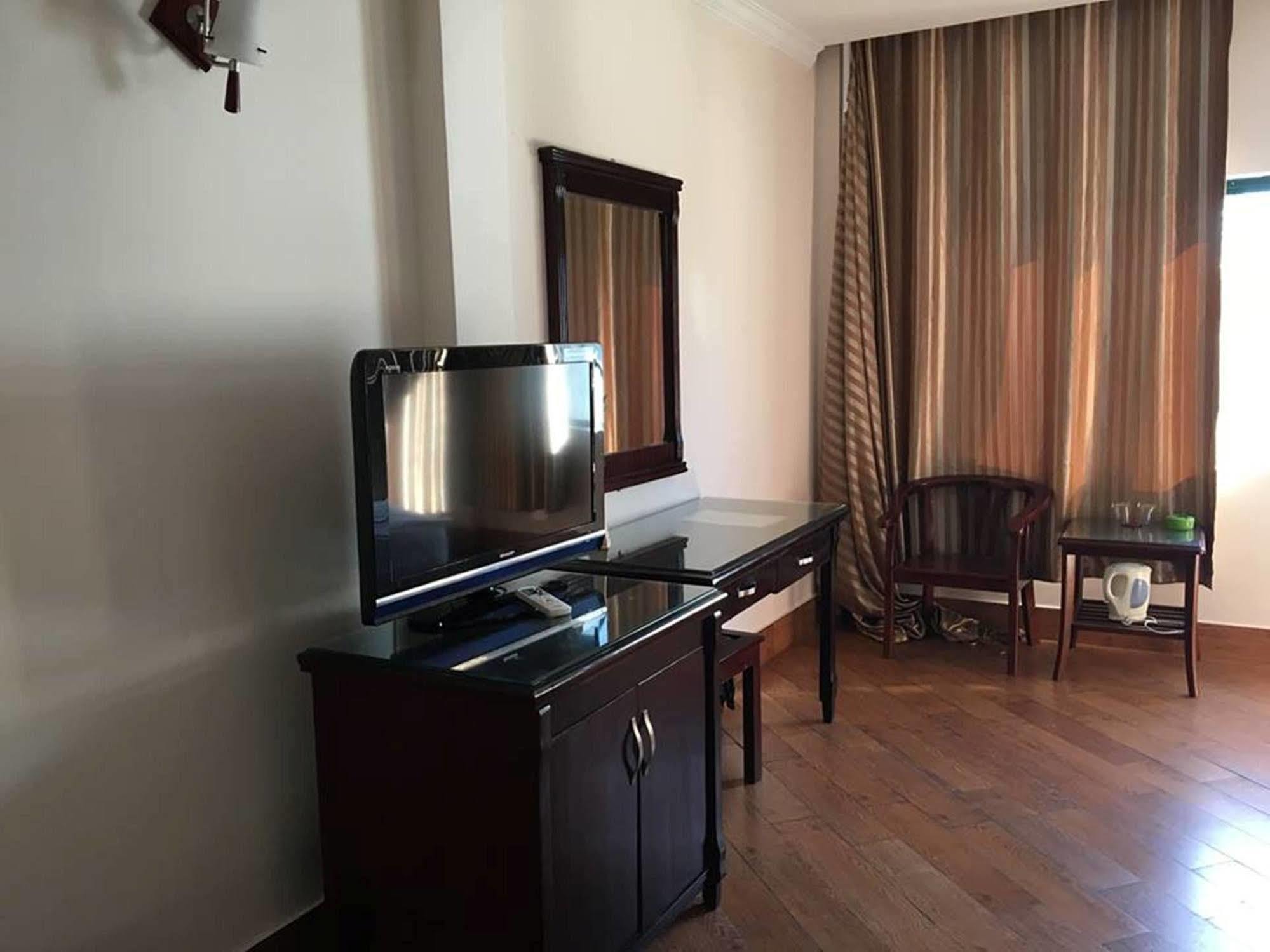 Bac Do Hotel Hanoi Bagian luar foto
