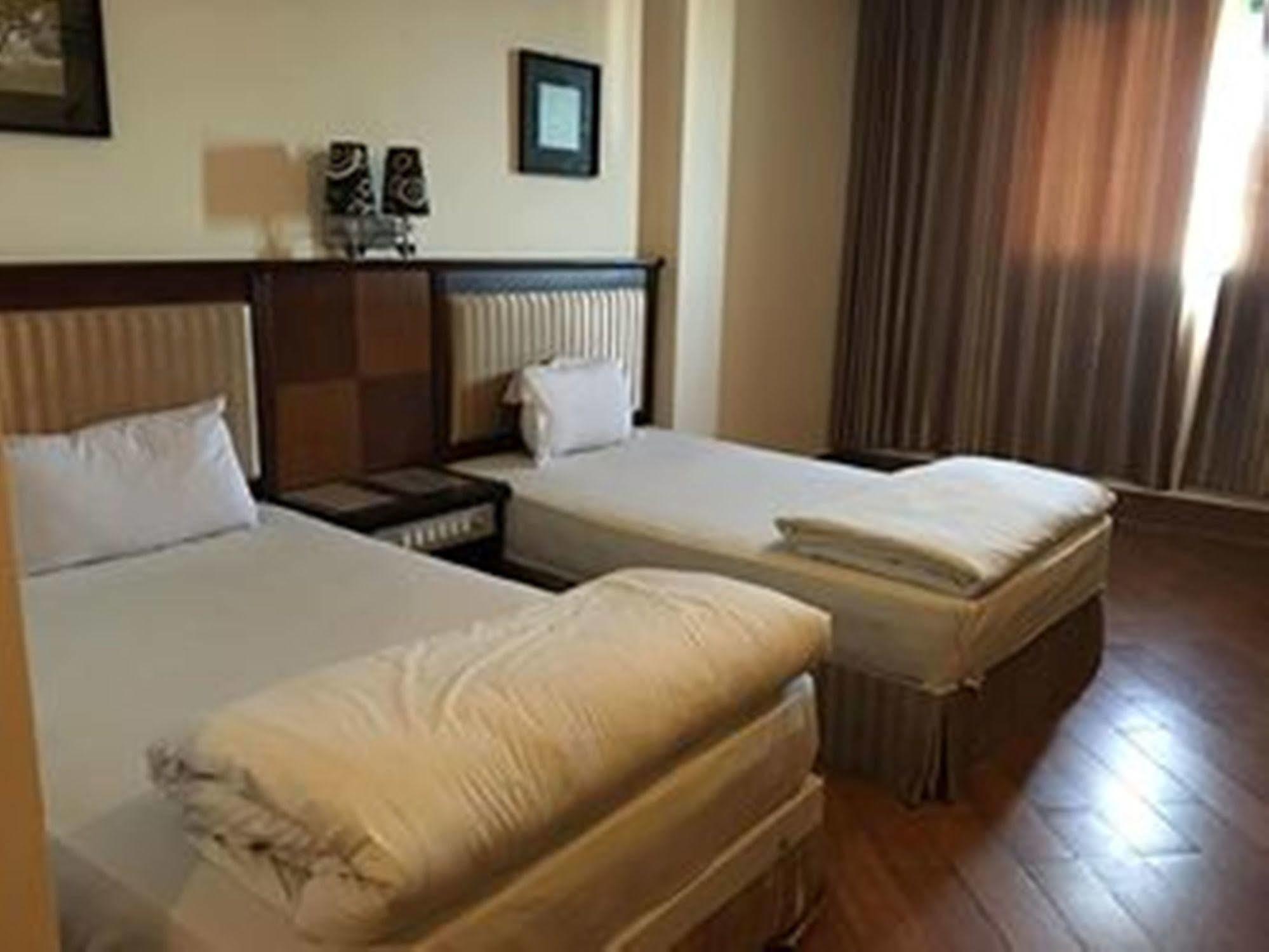 Bac Do Hotel Hanoi Bagian luar foto